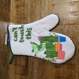 NEW Cactus Oven Mitt